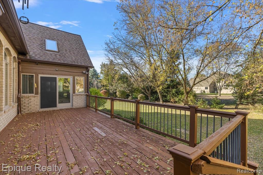 374 Oakbridge Drive