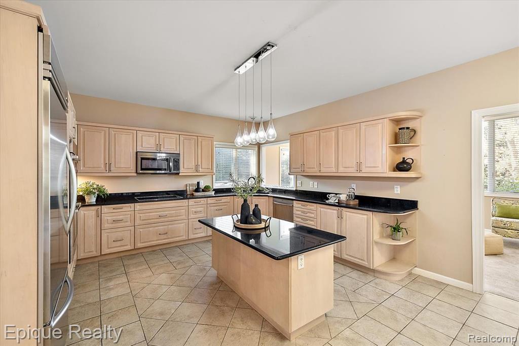 374 Oakbridge Drive