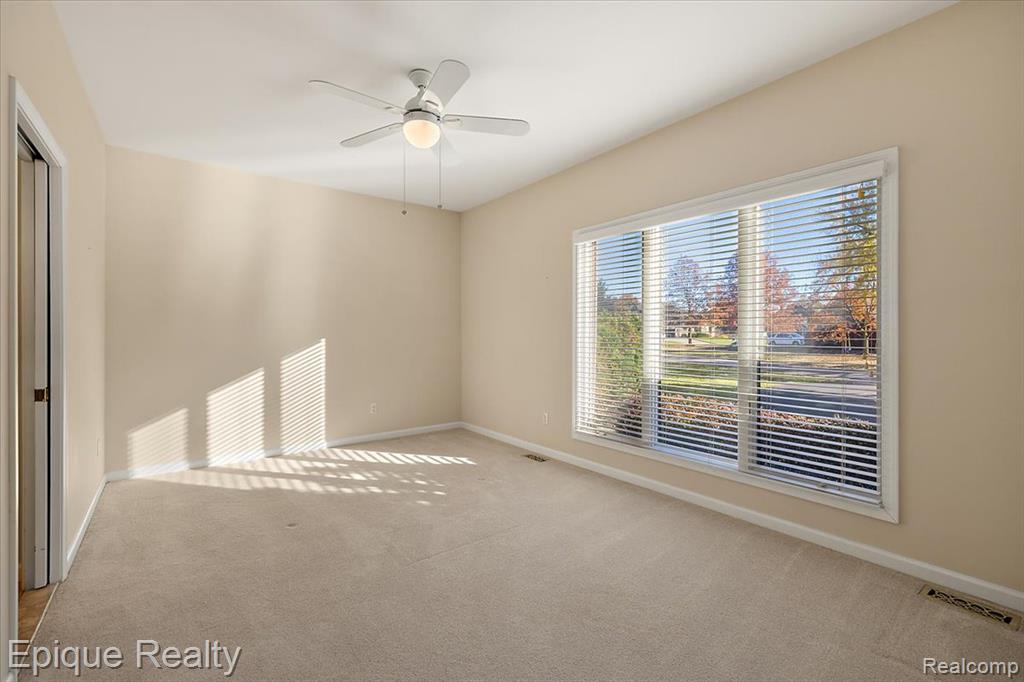 374 Oakbridge Drive