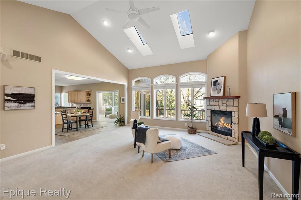 374 Oakbridge Drive