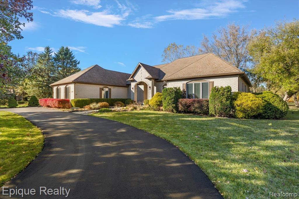 374 Oakbridge Drive