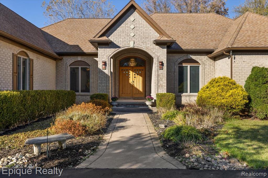 374 Oakbridge Drive