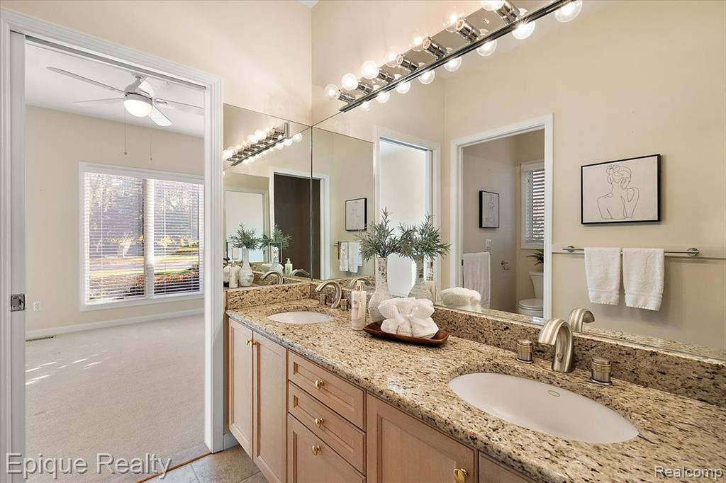 374 Oakbridge Drive