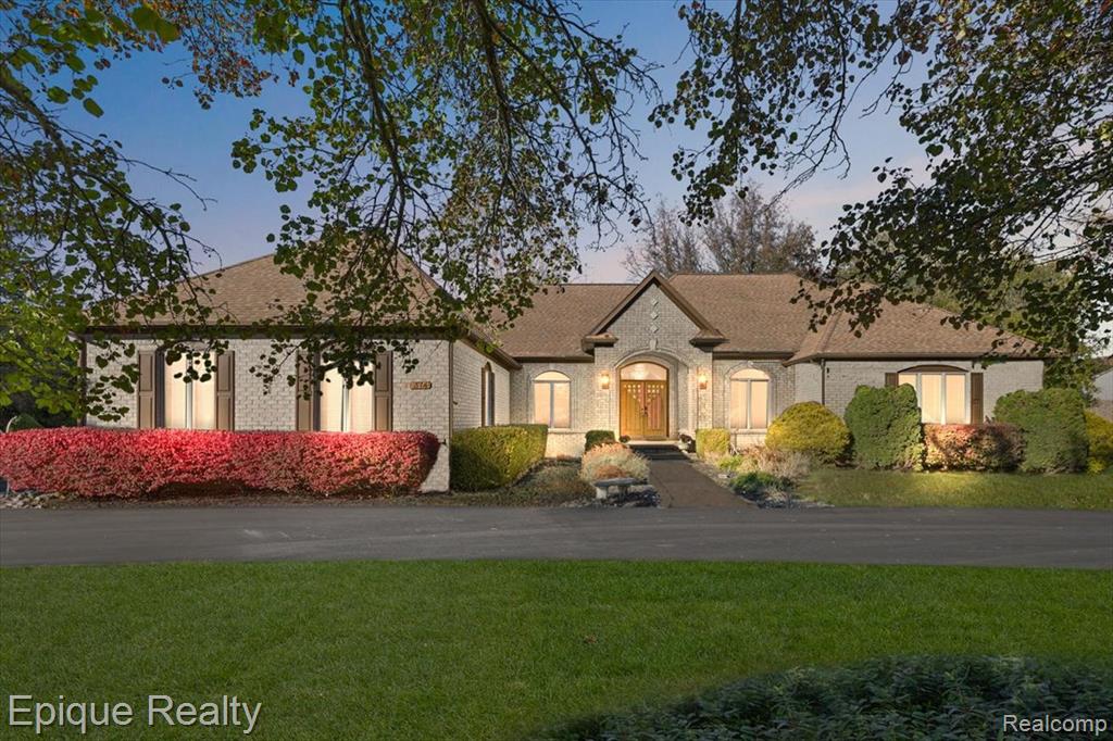 374 Oakbridge Drive