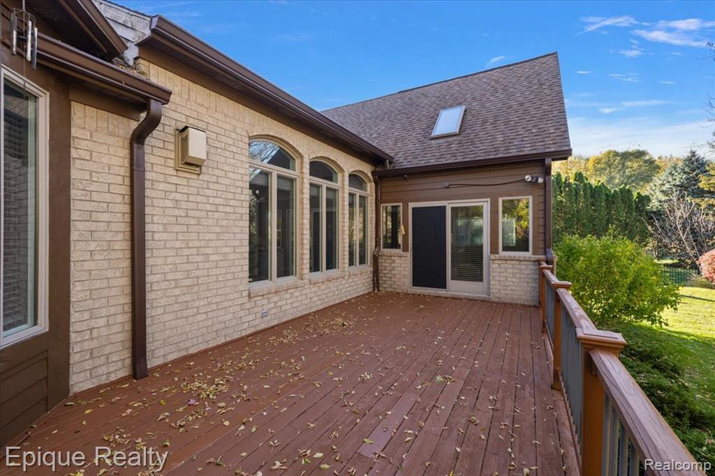 374 Oakbridge Drive