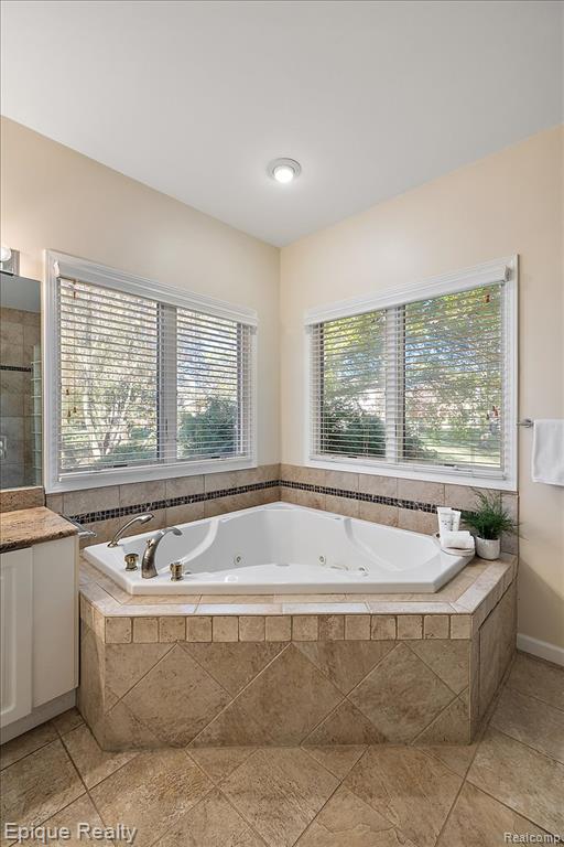 374 Oakbridge Drive