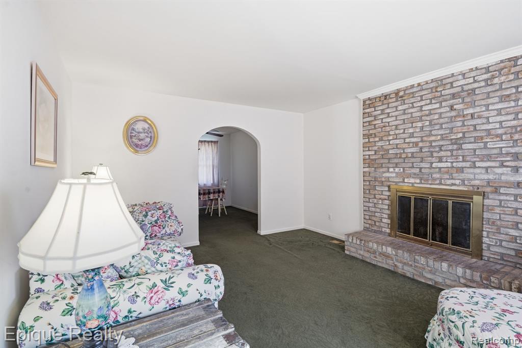 10208 Reid Road