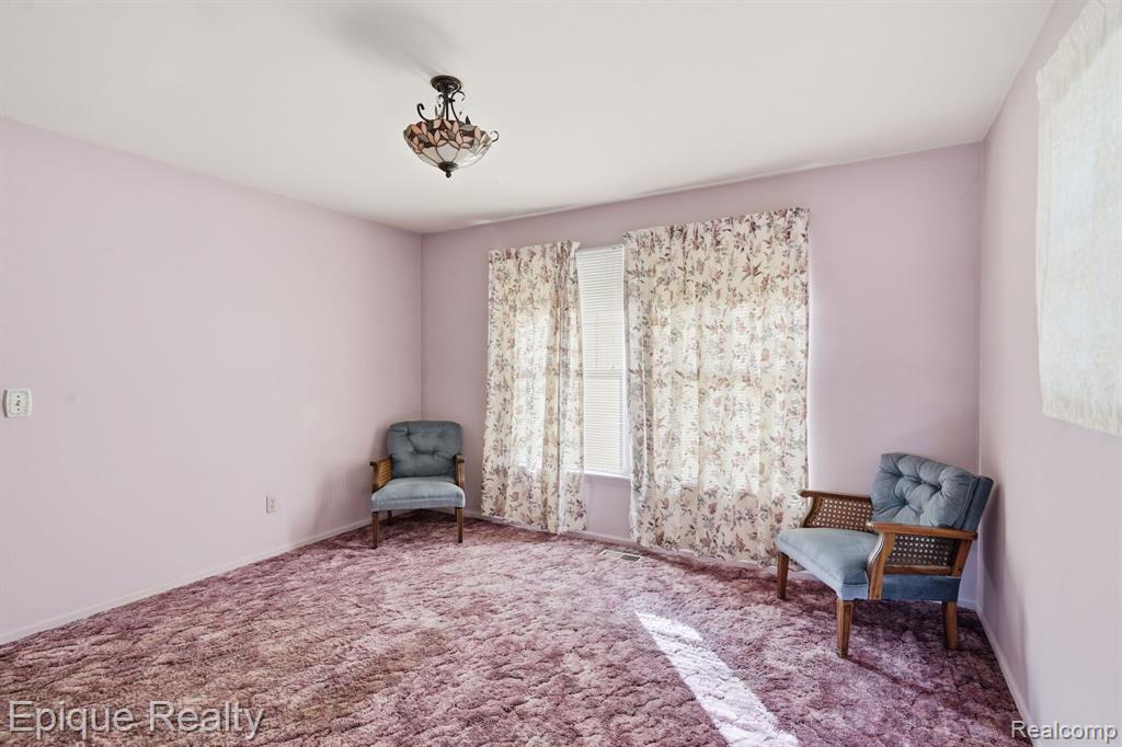 10208 Reid Road