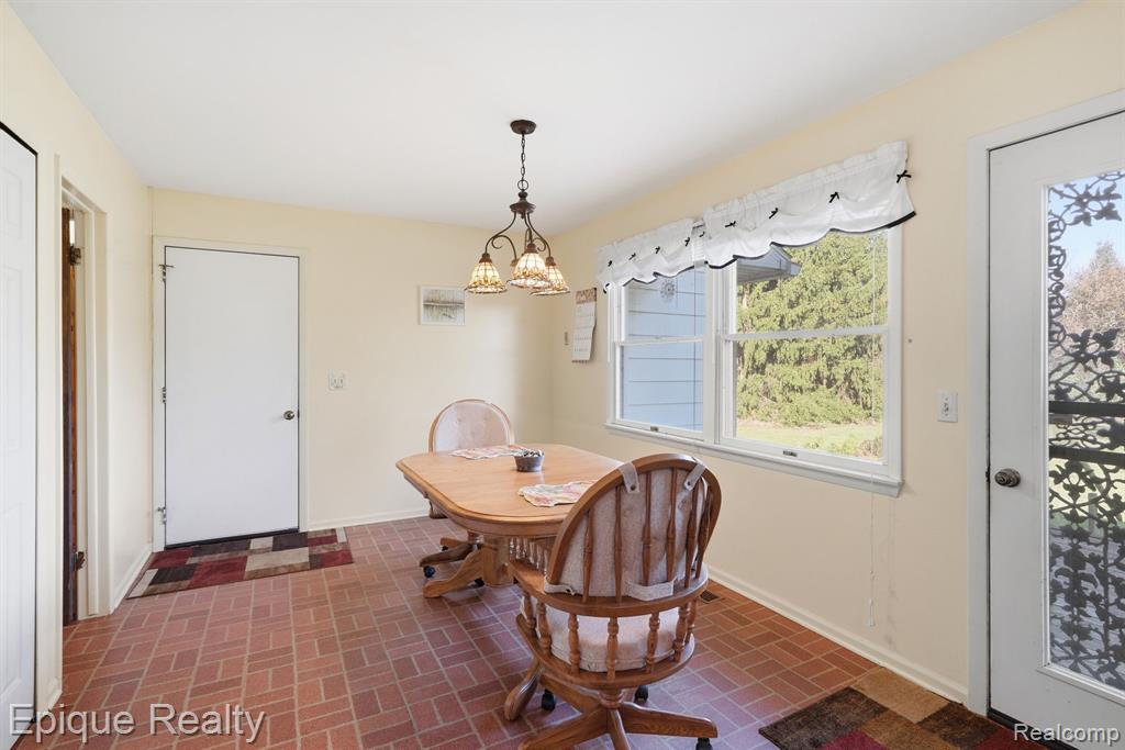 10208 Reid Road