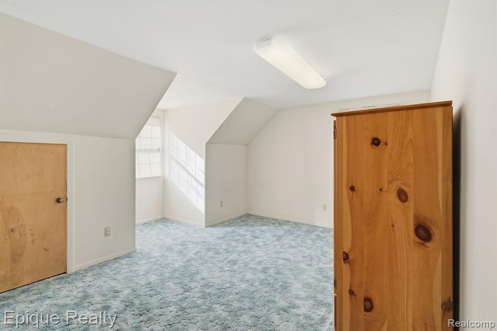 10208 Reid Road