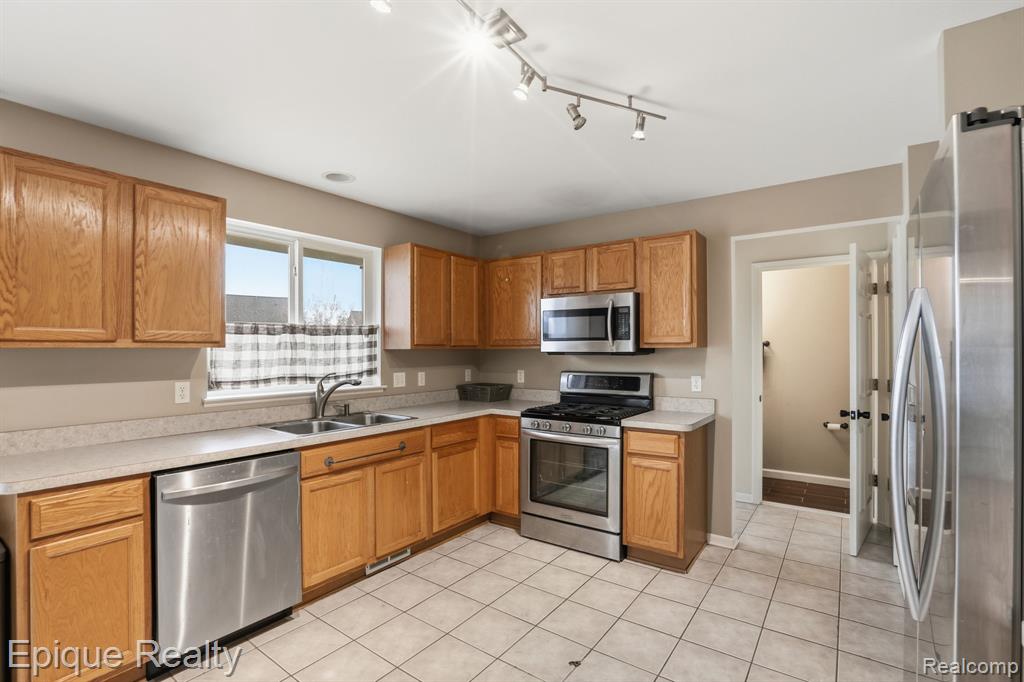 755 Lacosta Court