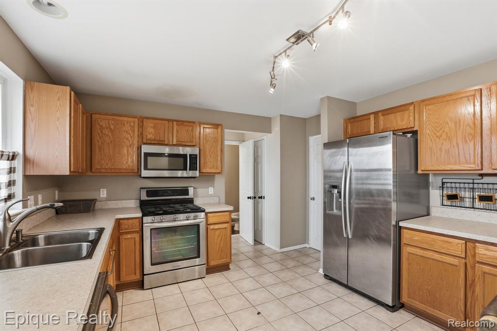755 Lacosta Court