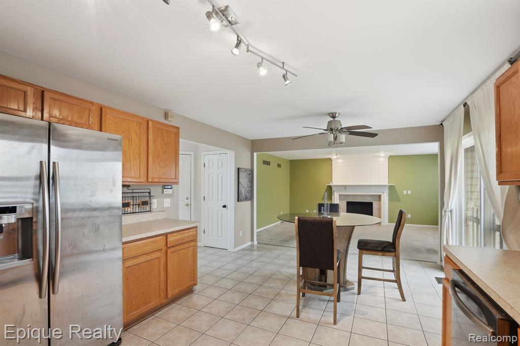 755 Lacosta Court