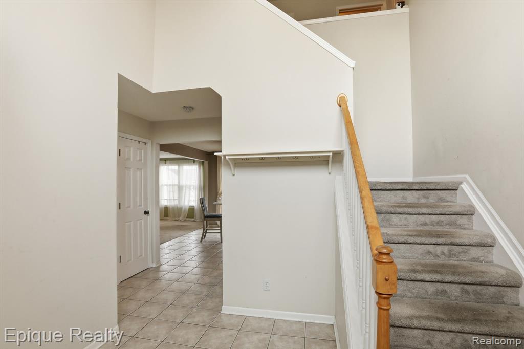 755 Lacosta Court