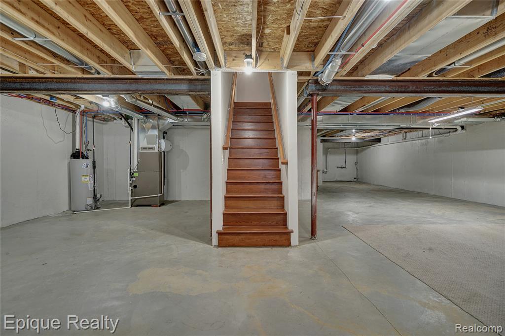 1920 Kenneth F Brown Court