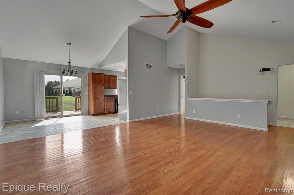 1920 Kenneth F Brown Court