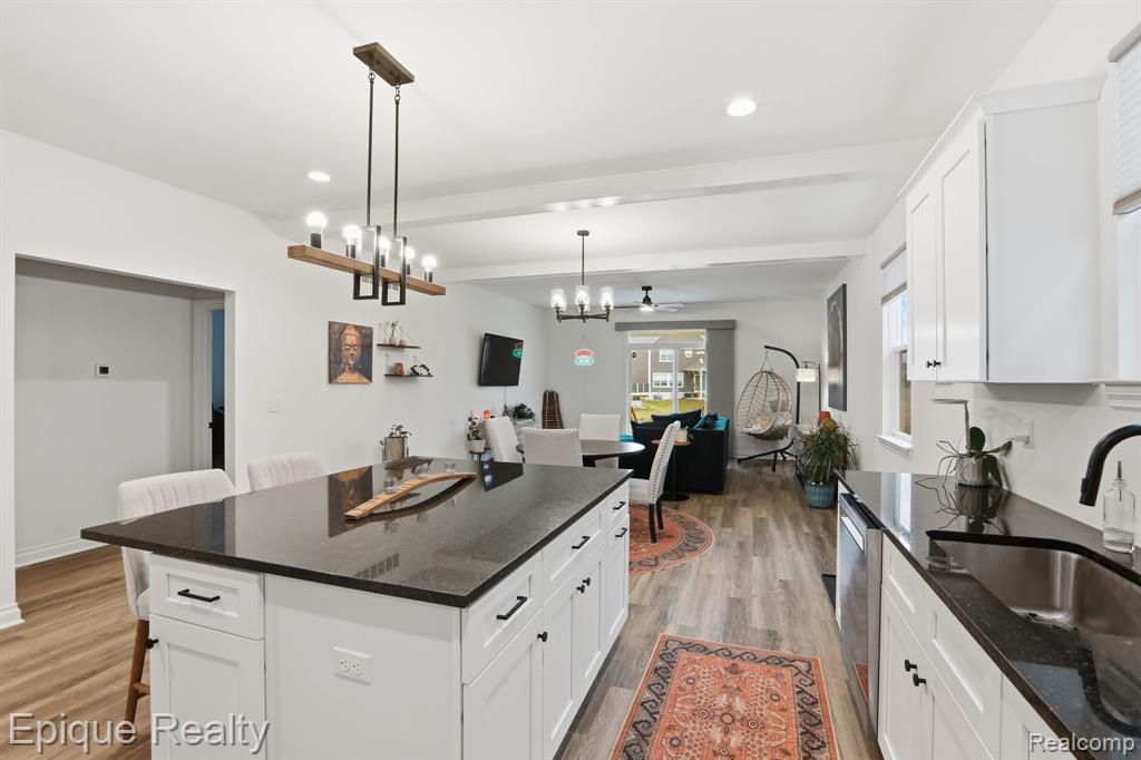 27651 Mary Jane Lane