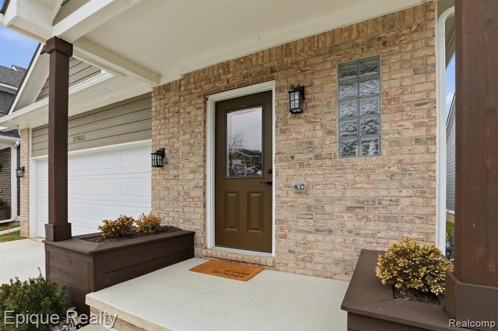 27651 Mary Jane Lane
