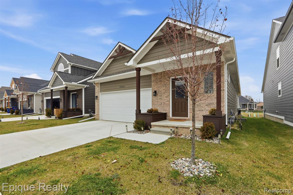 27651 Mary Jane Lane