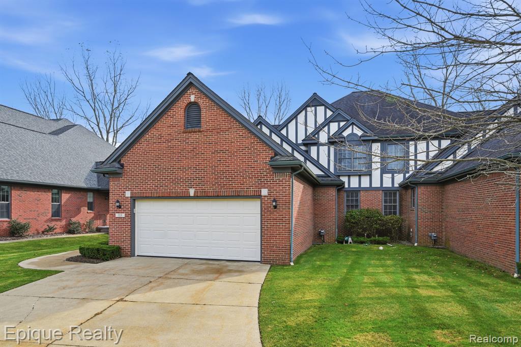 115 Sandhills Lane