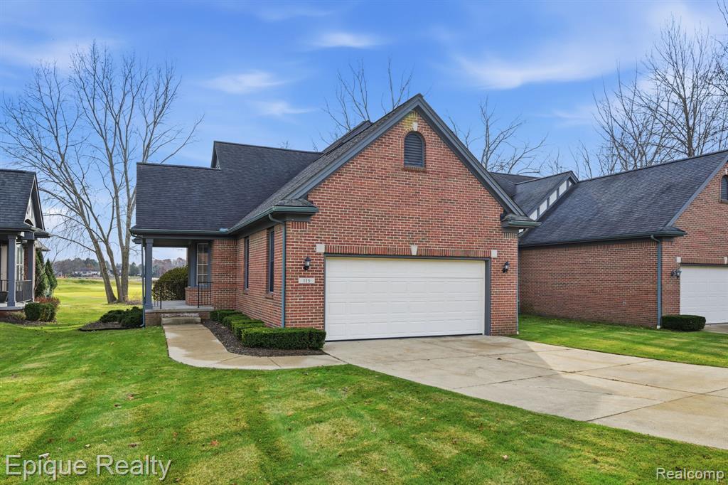 115 Sandhills Lane