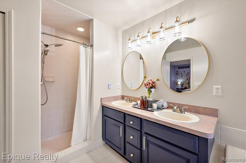 48309 Tecumseh Drive
