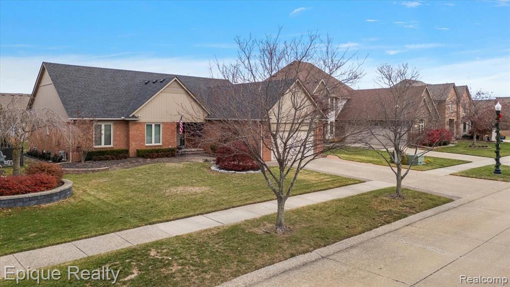 48309 Tecumseh Drive