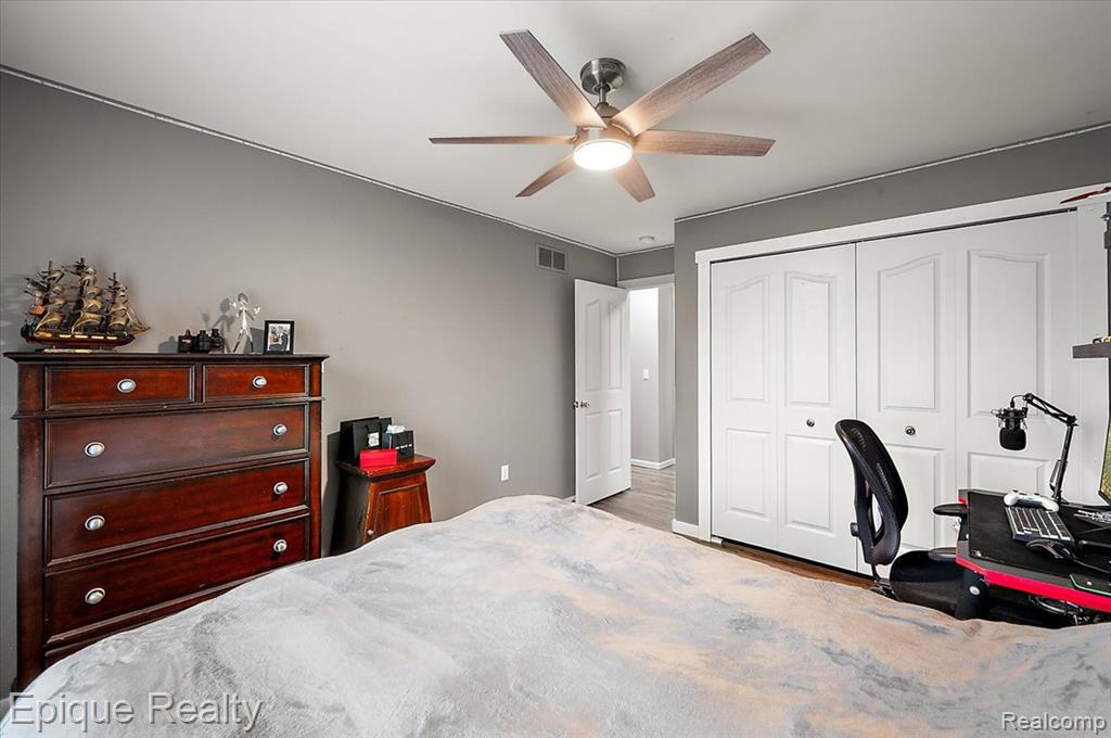 48309 Tecumseh Drive