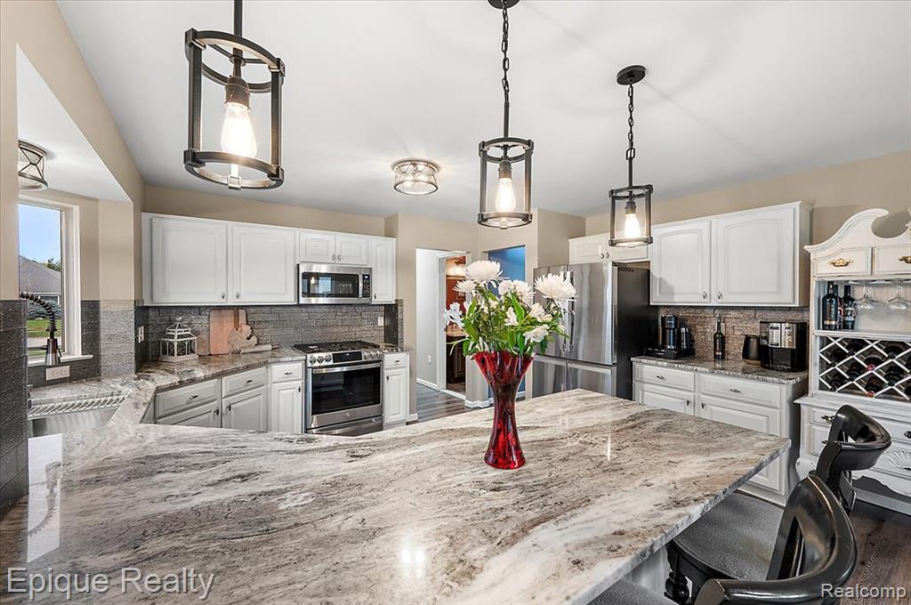 48309 Tecumseh Drive