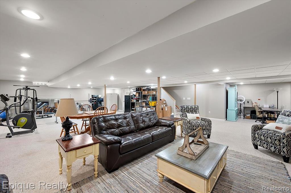48309 Tecumseh Drive