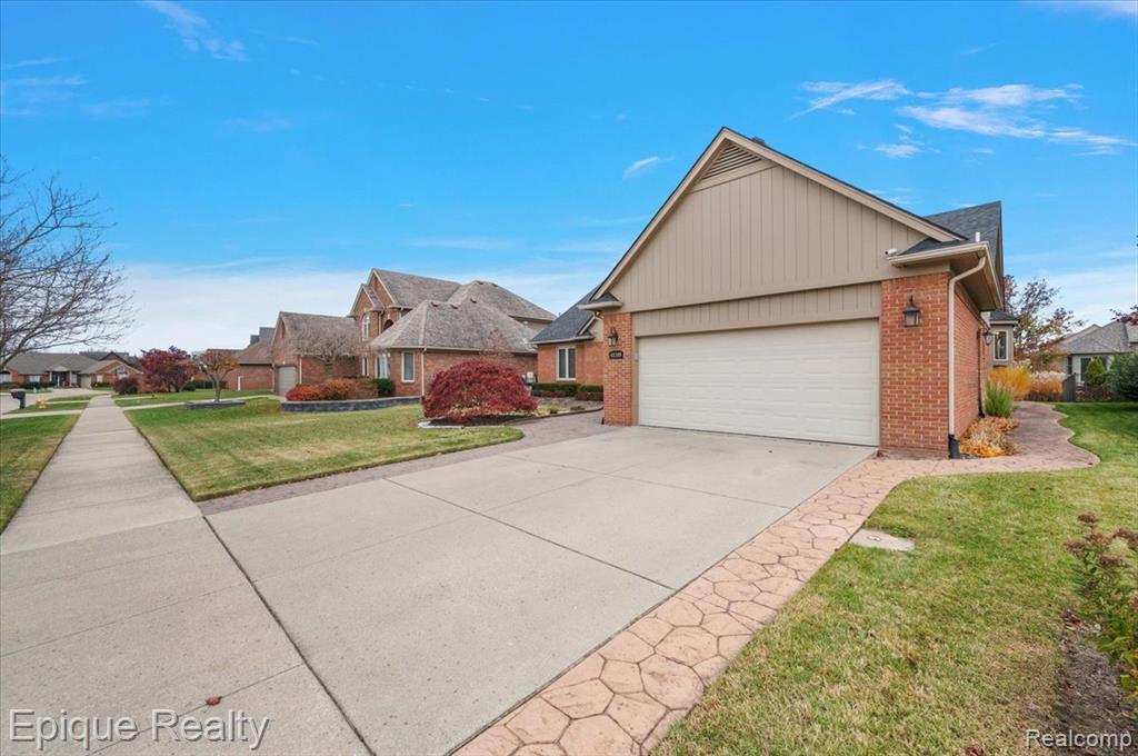 48309 Tecumseh Drive