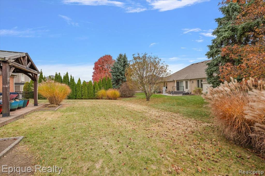 48309 Tecumseh Drive