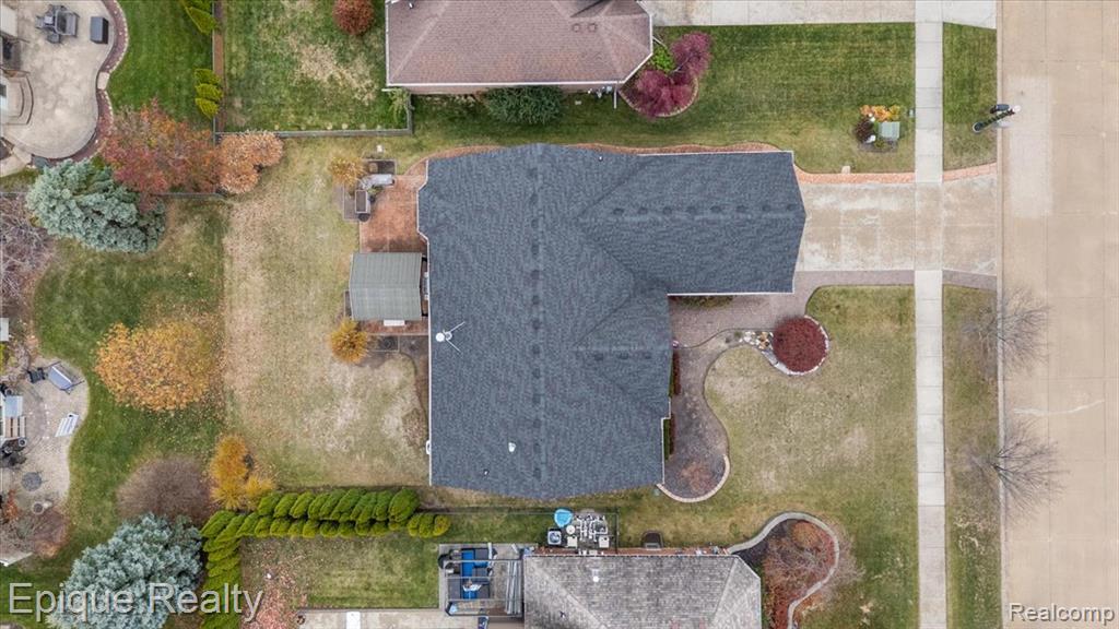 48309 Tecumseh Drive