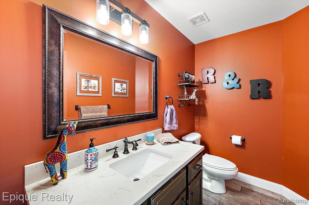 48309 Tecumseh Drive