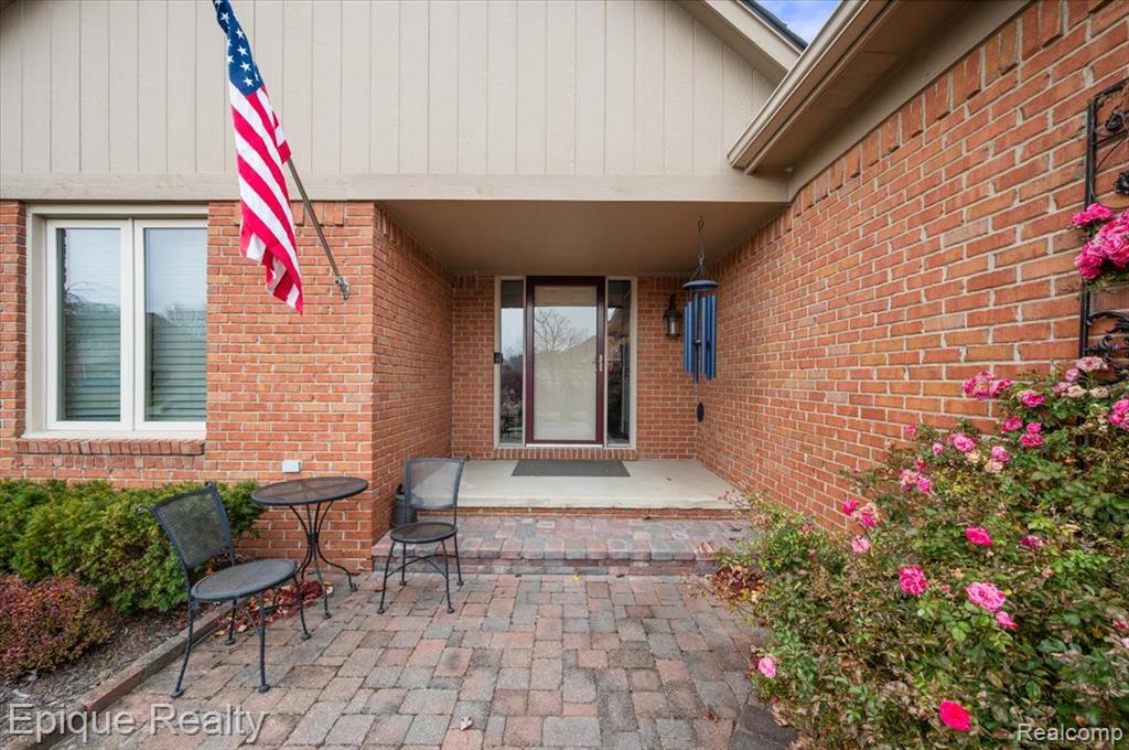 48309 Tecumseh Drive