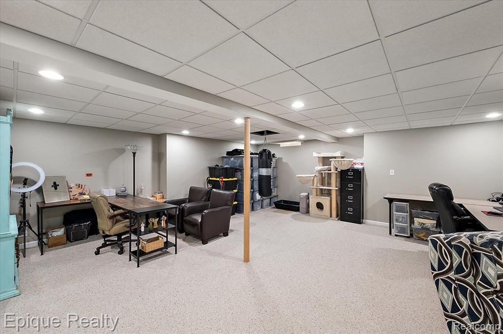 48309 Tecumseh Drive