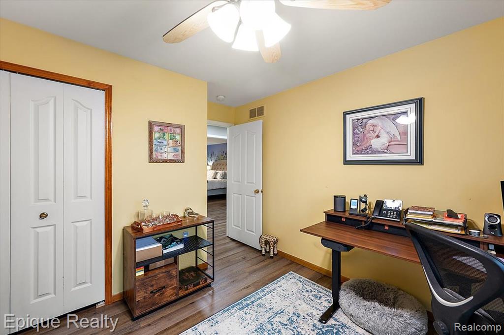 48309 Tecumseh Drive