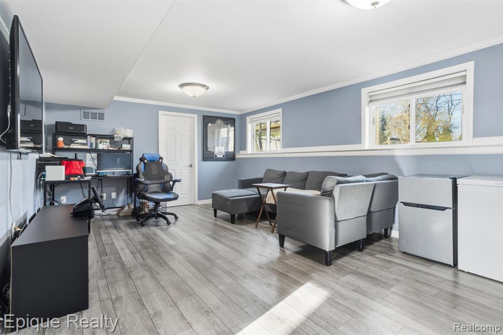 20413 Caniff Street