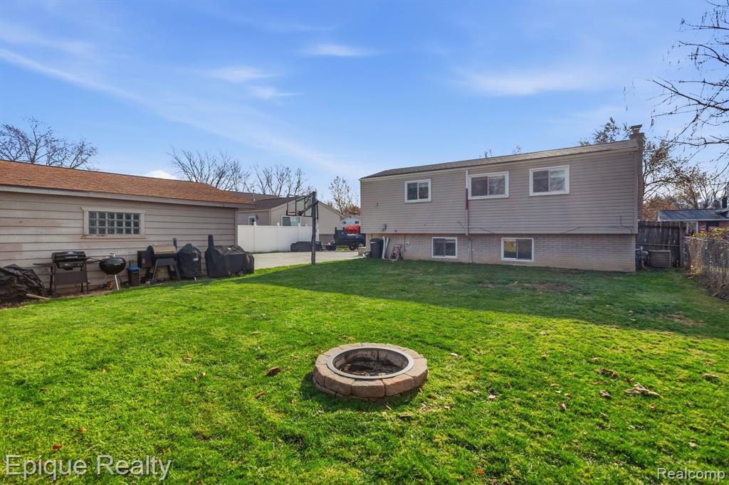 20413 Caniff Street
