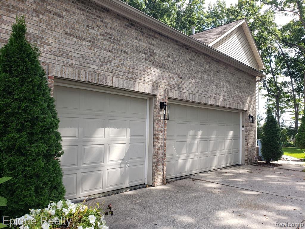 9446 Fair Oaks Drive
