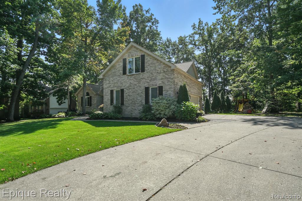 9446 Fair Oaks Drive
