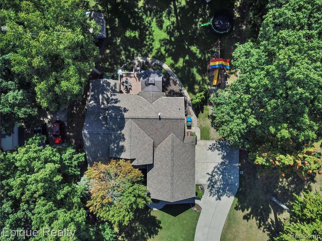 9446 Fair Oaks Drive