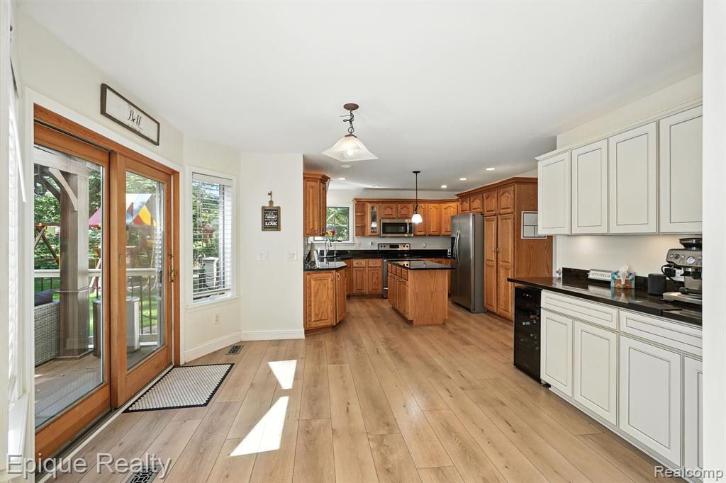 9446 Fair Oaks Drive