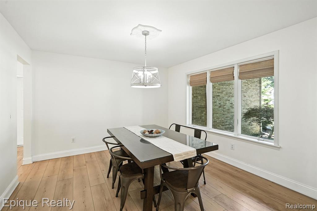 9446 Fair Oaks Drive