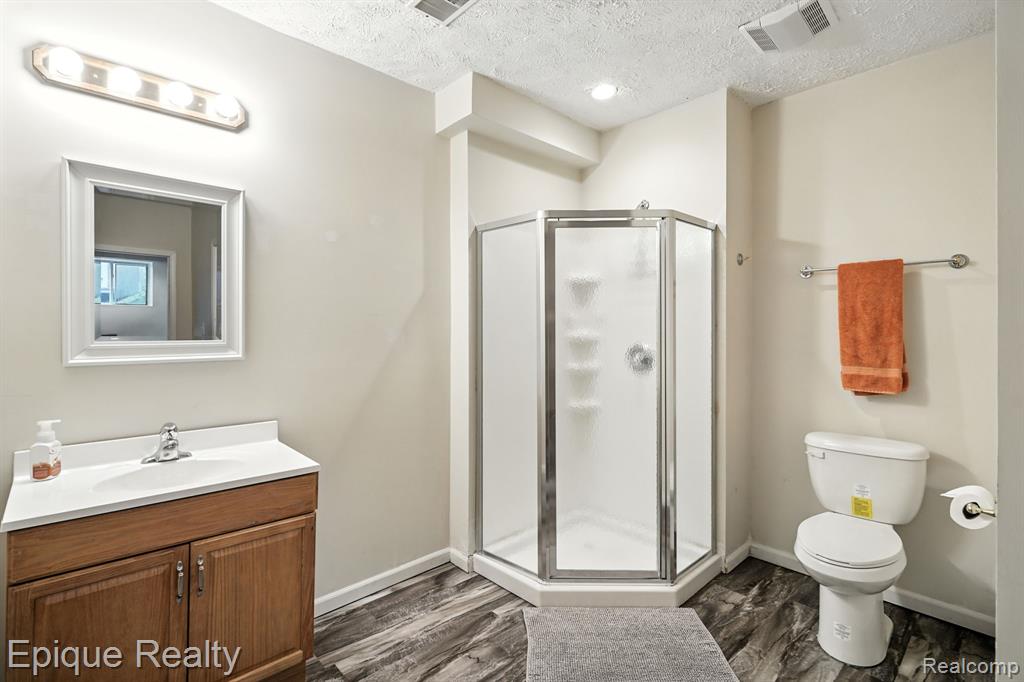 9446 Fair Oaks Drive