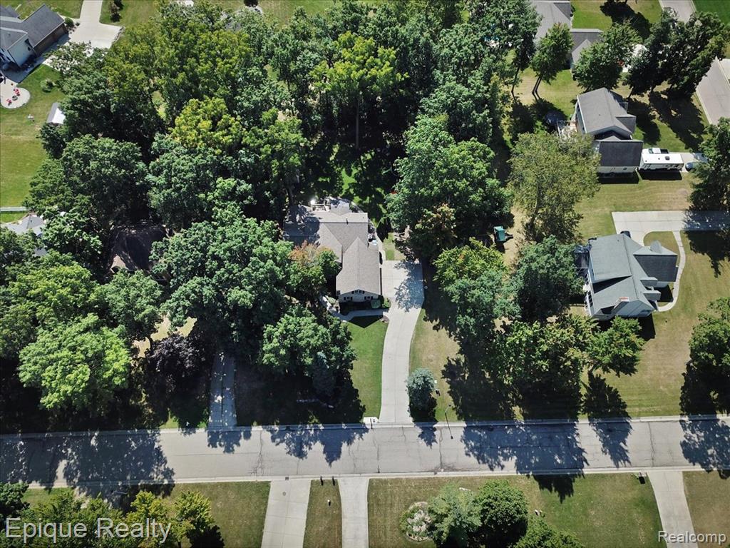 9446 Fair Oaks Drive