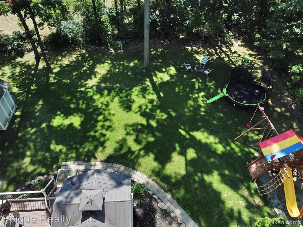 9446 Fair Oaks Drive