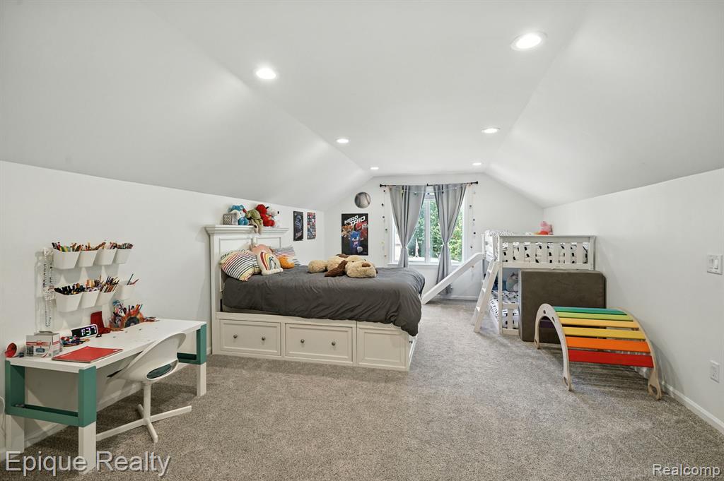 9446 Fair Oaks Drive