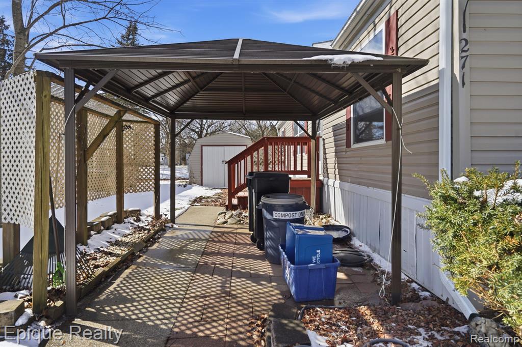 271 Lovell Court