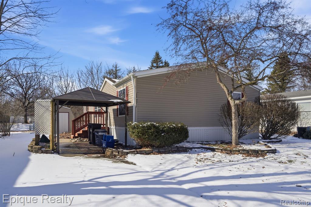 271 Lovell Court